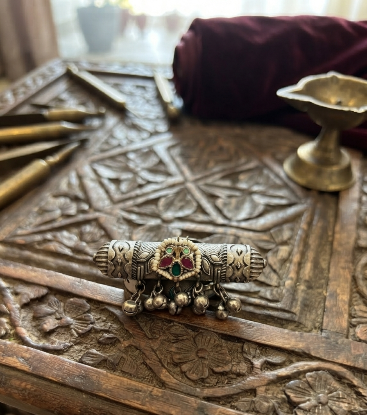 Rajwadi Kundan Taweez Bell Ring